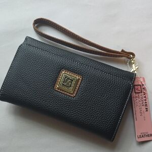 Stone Mountain Accessories Black Leather Wristlet Wallet Gold Accents NWT